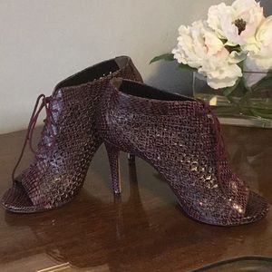 Pour La Victorie Size 10 Bootie/ Pump